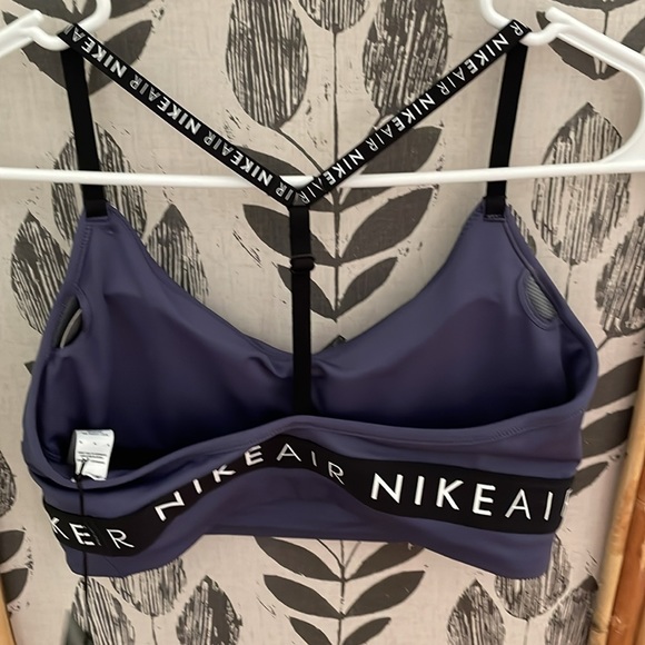 ✴️ NWT NIKE TRAINING INDY BRA SIZE MEDIUM LIGHT SUPPORT WITH PADS BLUE BLACK - Picture 4 of 6